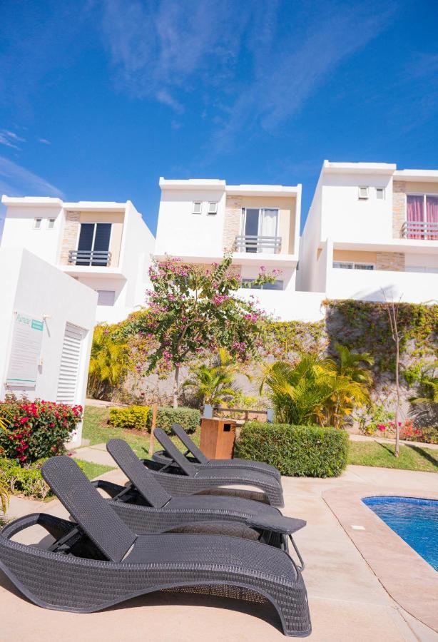 הוילה מזטלן Casa En Privada Frente A La Playa Con Alberca! מראה חיצוני תמונה