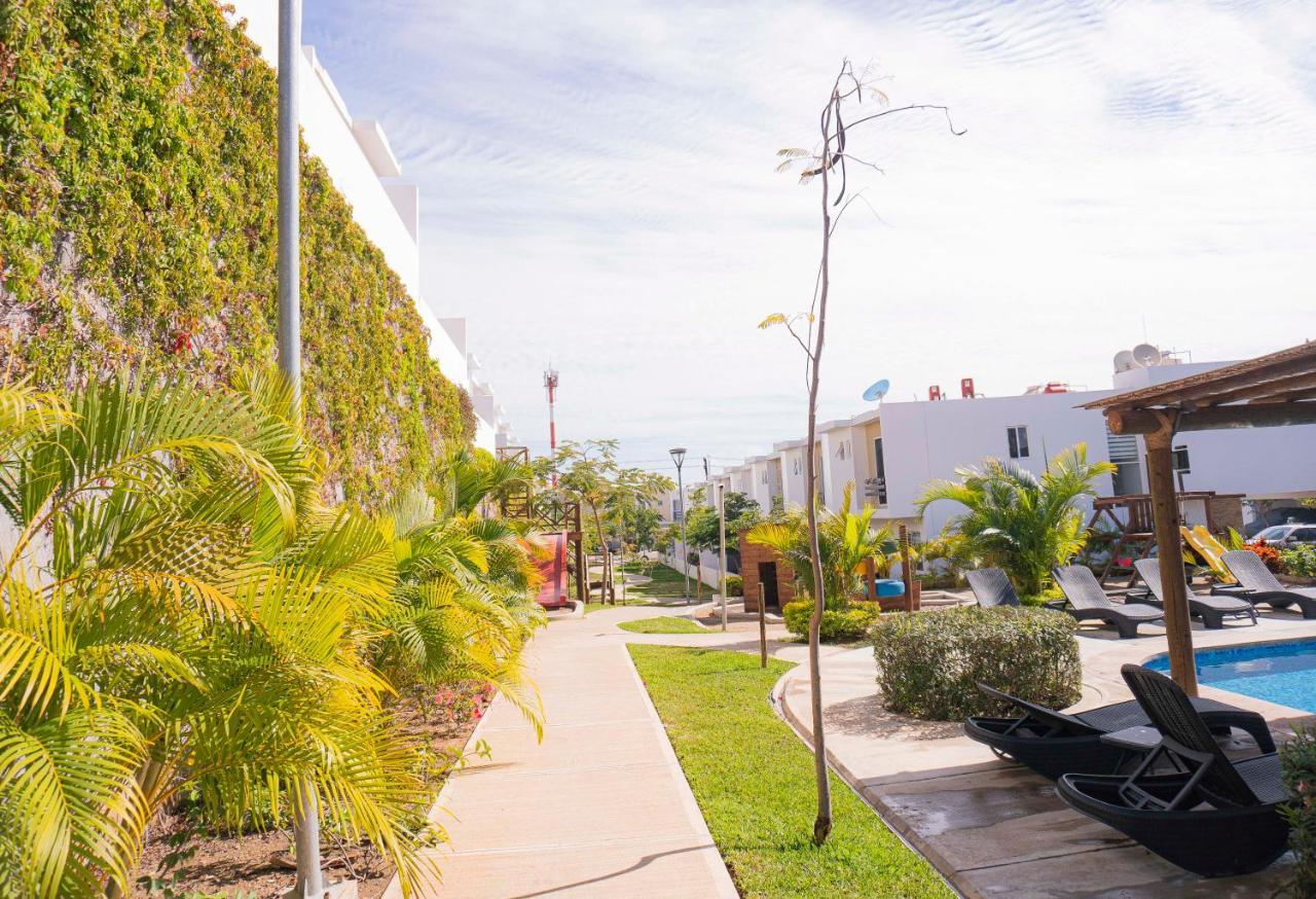 הוילה מזטלן Casa En Privada Frente A La Playa Con Alberca! מראה חיצוני תמונה