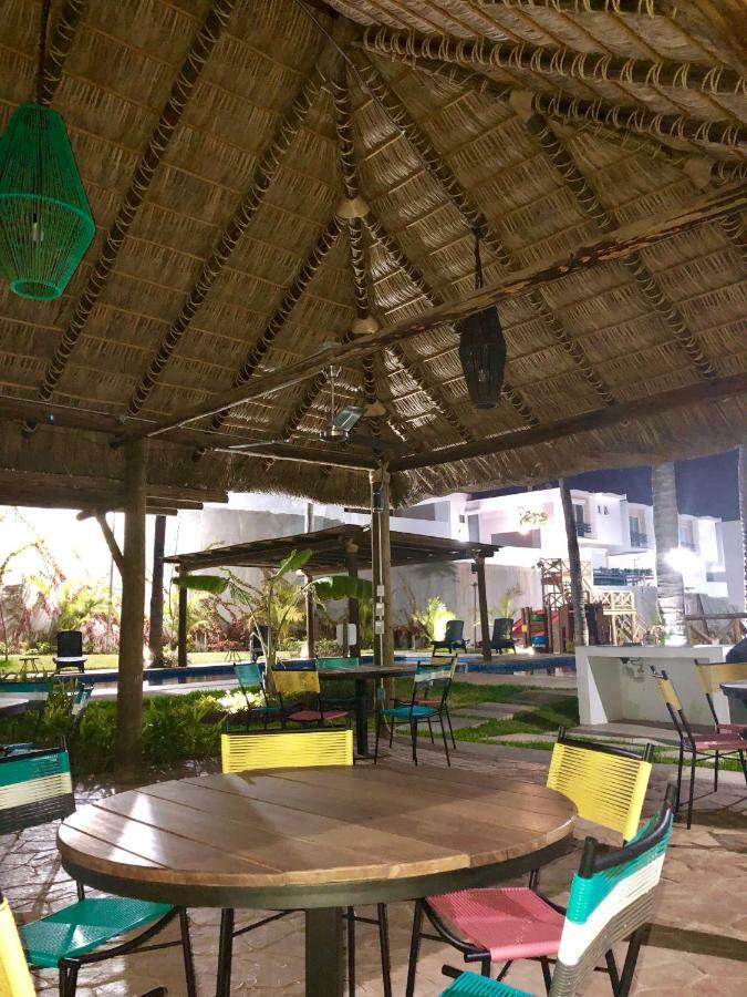 הוילה מזטלן Casa En Privada Frente A La Playa Con Alberca! מראה חיצוני תמונה